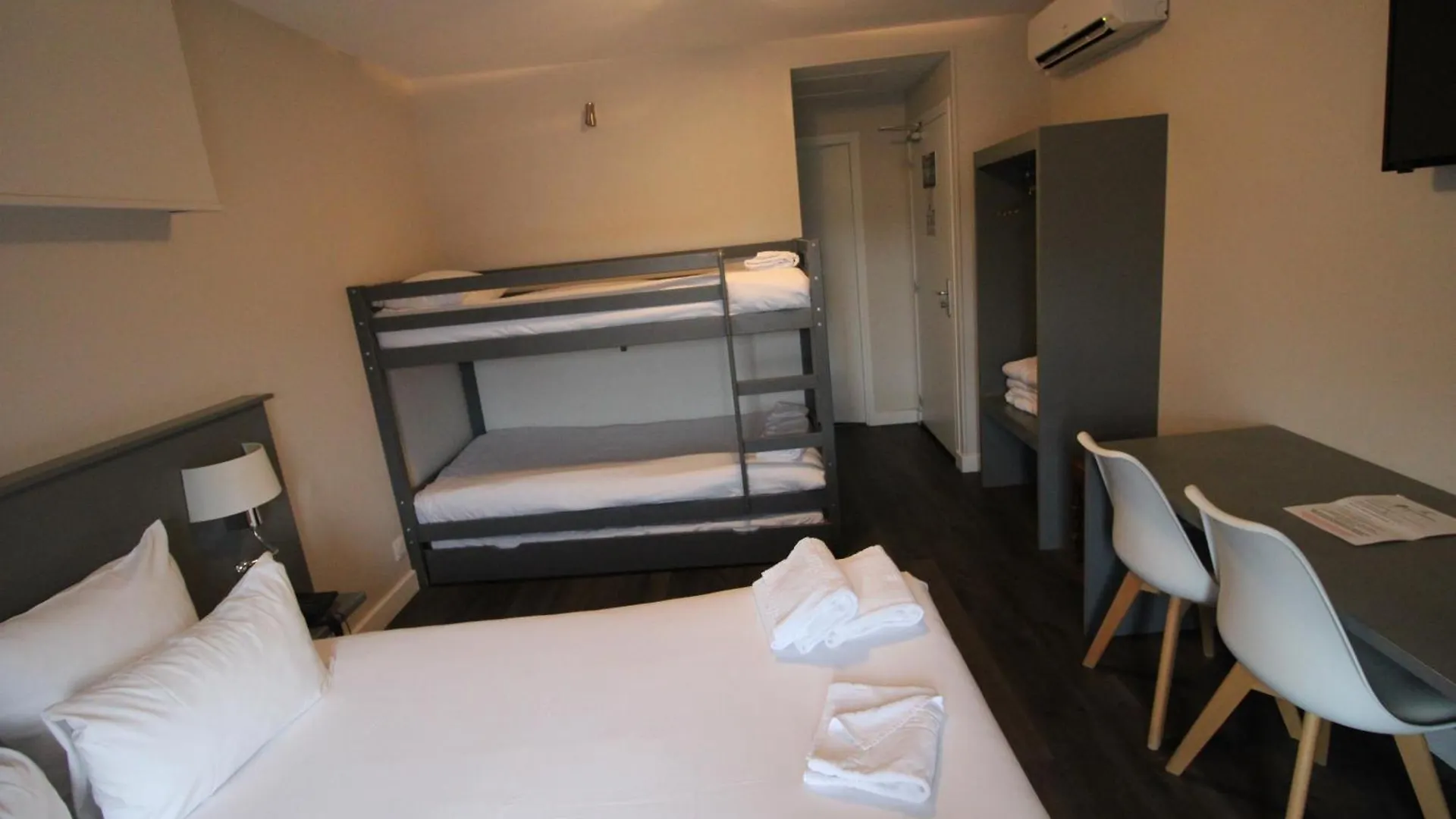 Hotel Casabianca Moulins  2*, Moulins (Allier) France