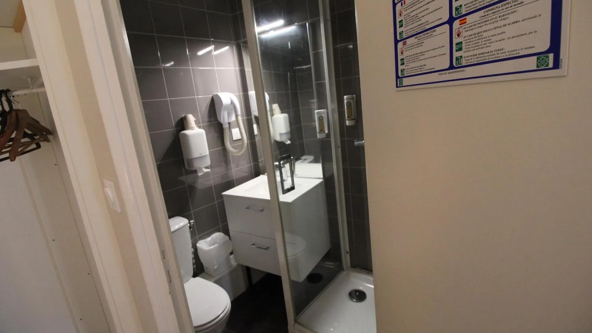**  Hotel Casabianca Moulins  France